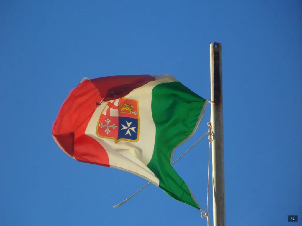 Thematisch passendes Bild zu Original Sardinien Flagge - Abschnitt 1